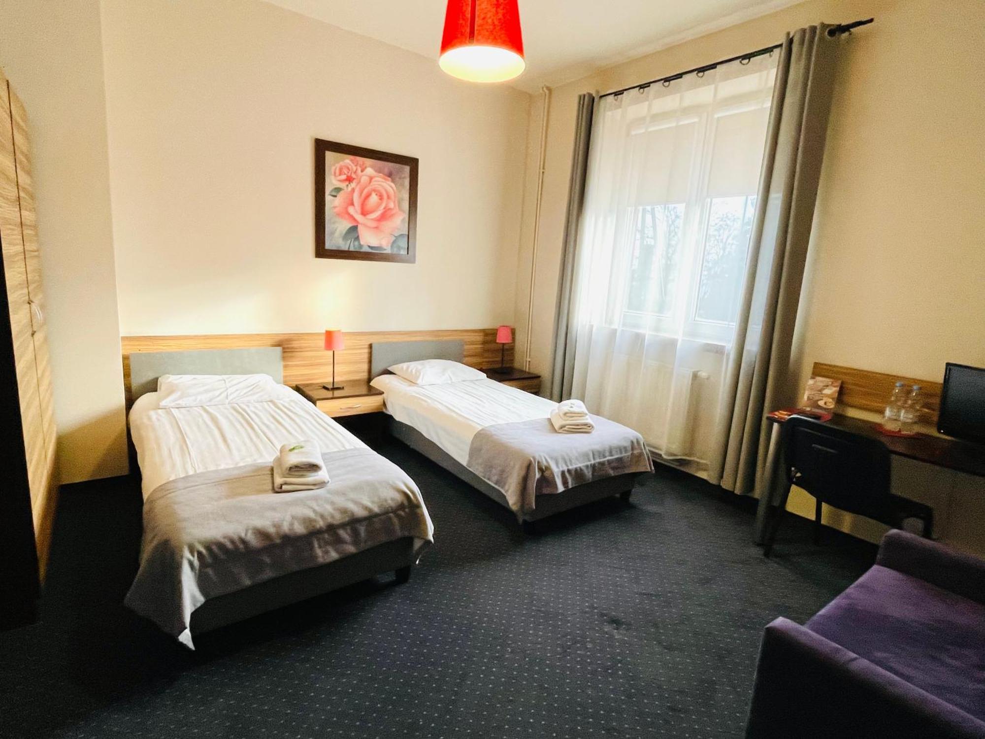 Hotel Seven 7 Kalisz  Ngoại thất bức ảnh